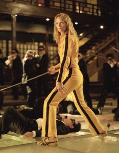 Kill Bill (Убий Бил)
Кой не обича лошите да си получават заслуженото? Особено когато всичко става под режисурата на Куентин Тарантино.
В двете части на Kill Bill режисьорът издига Булката (Ума Търман) на пиедестал. И ако имаме късмет, дамата с меч, който минава през всичко като през меко масло, ще се завърне за трети път.