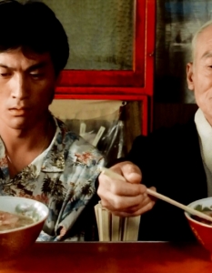 Tampopo (Тампопо)
Tampopo e японска кулинарна класика. Комедия, която проследява връзката между любовта и храната. И приятелството, което се създава при наличието на двете.