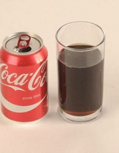 3/4 чаша Coca Cola
