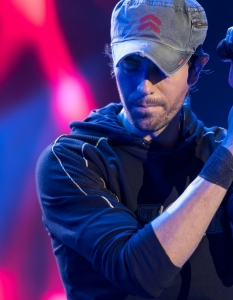 Enrique Iglesias в София (14 декември 2015) - 16