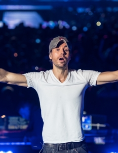 Enrique Iglesias в София (14 декември 2015) - 26