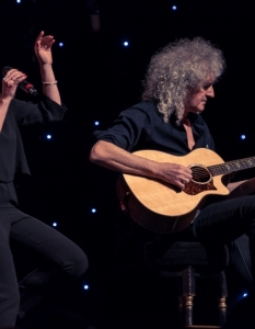 Brian May & Kerry Ellis със забележителен спектакъл в НДК (17 март 2016) - 2