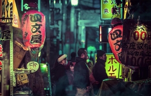 Изгубени в Токио: Футуристичната атмосфера на нощния мегаполис в 15 снимки