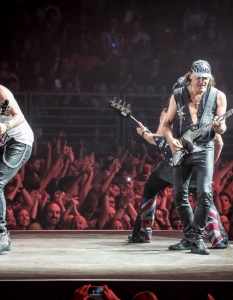 Scorpions (17.07.2016, Арена Армеец) - 11