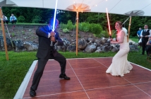 Влюбена двойка направи епична междузвездна сватба в стил Star Wars
