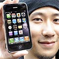 Студент стана първият притежател на iPhone 3G извън САЩ
