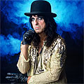 Двама загинаха на концерт на Alice Cooper