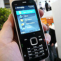 ЕК проверява сайтове за мобилни телефони