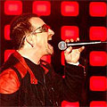 Унищожават албуми на U2, заради музикален терор