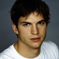 Ashton Kutcher става баща