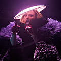 Roisin Murphy демонстрира глас и висша мода на концерта в София