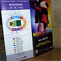 Мадона-мания заля НДК. Над 200 човека чакаха часове за билети в снежната виелица