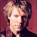 John Bon Jovi направи дует със своя фенка (видео)