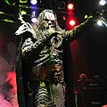 Чудовища, отрязани глави и пироефекти с Lordi в зала 
