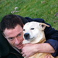 Жан Клод Ван Дам спасява български бездомни кучета