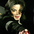 Гаджето на Майкъл Джексън от клипа към Thriller го съди за неизплатени хонорари