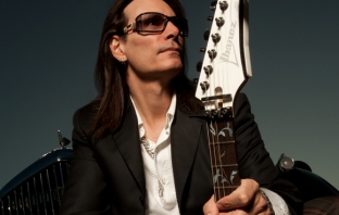 Интервю със Steve Vai