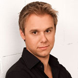Armin Van Buuren триумфира в Top 100 DJs за 2009-та на DJ Mag