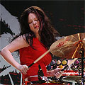 Meg White (White Stripes) става модел