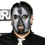 Тялото на Пол Грей от Slipknot открито до спринцовки и хапчета