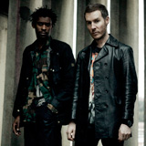 Алкохол, мед и интернационални ястия за Massive Attack в София