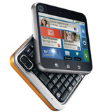 Откачи с новия смартфон Motorola Flipout!