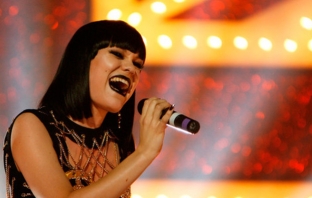 Jessie J - Do It Like A Dude на Brit Awards 11 Launch Show 
