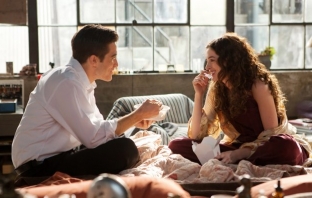 Любовта е опиат (Love and Other Drugs) Любовта е опиат (Love and Other Drugs)