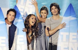 Нина Добрев на Teen Choice Awards 2011