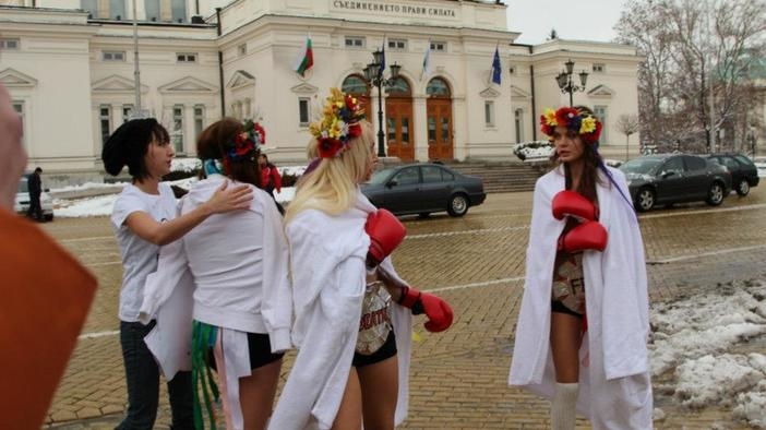 Голите украинки от "ФЕМЕН" на протест в София