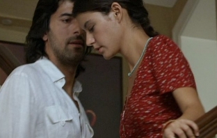 Пепел от рози (Fatmagülün Suçu Ne) Пепел от рози (Fatmagülün Suçu Ne)