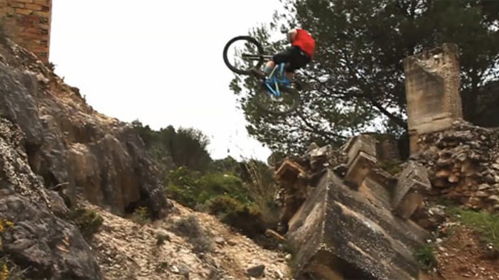 Крис Акриг - невероятно спускане в Испания