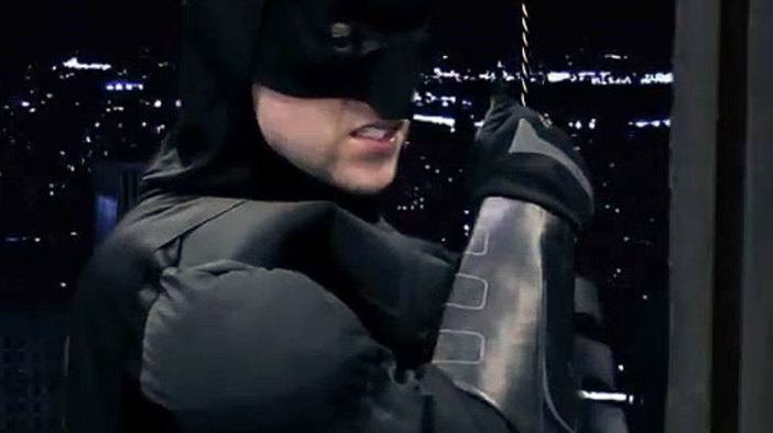 Batman The Dark Knight Rises Siri Commercial (Пародия) 