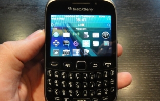 BlackBerry Curve 9320