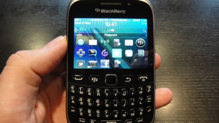 BlackBerry Curve 9320