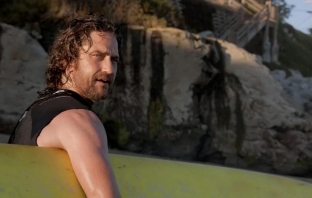 Chasing Mavericks (Official Trailer) 