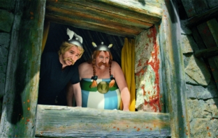  Astérix and Obélix: God Save Britannia (Official Trailer)