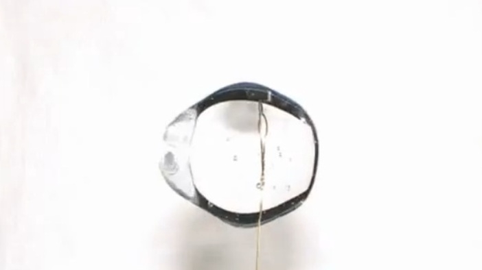 Експеримент на НАСА с вода в безтегловност