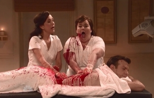 Kristen Wiig Returns to SNL - Acupuncture Bloody Fail (с Jason Sudeikis)