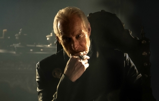  Tywin Lannister's Dinner Party (Two Game of Thrones scenes silent mash-up)