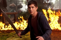 Percy Jackson: Sea of Monsters (Official Trailer)