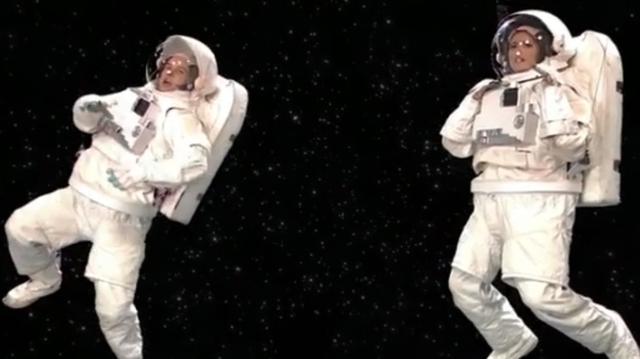 Gravity SNL Government Shutdown Edition - пародия на sci-fi филма с Джордж Клуни и Сандра Бълок