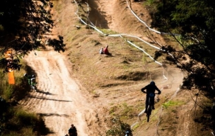 Тръпки по трасето с Брендън Феърклъф на UCI Mountain Bike в ЮАР