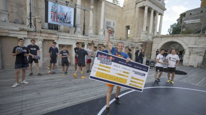 Денис Димитров представя България на Red Bull Street Style в Бразилия