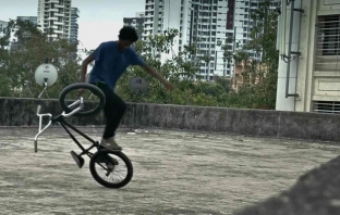 Да караш BMX в Индия значи да имаш проблеми с полицията