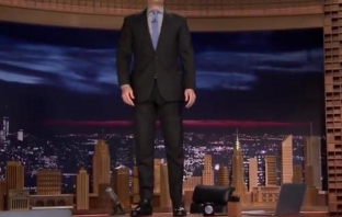 Джими Фалън изрази почитта си към Робин Уилямс в The Tonight Show