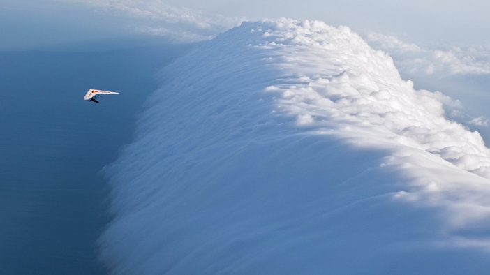 Гигантът Morning Glory – най-величественият облак в света