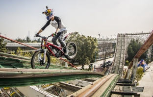 Уникални мото каскади с Жулиен Дюпон на Red Bull Roller Coaster в Мексико