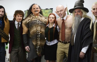 SNL представя: Билбо Бегинс, Гандалф и Ам-гъл в The Office: Middle Earth