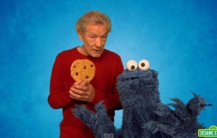 Sesame Street Parody: Сър Иън Маккелън учи Бисквитеното чудовище на въздържание Sesame Street Parody: Сър Иън Маккелън учи Бисквитеното чудовище на въздържание